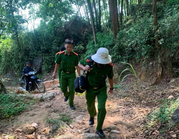 Hiện trường nơi phát hiện thi thể người đàn ông.