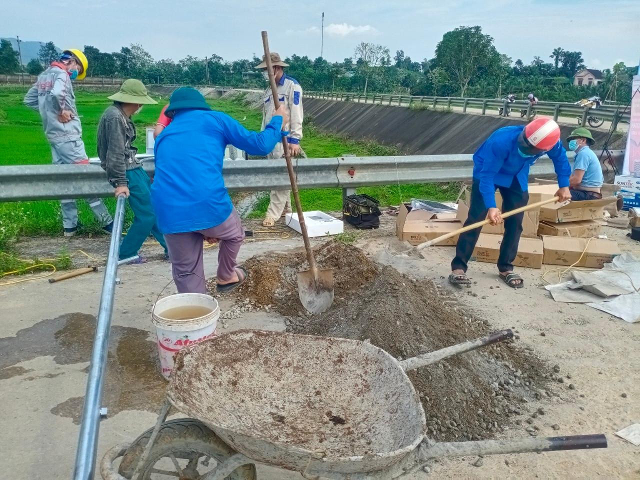 Công trình được lắp đặt với mục đích góp phần đảm bảo an ninh trật tự trên địa bàn đồng thời phục vụ nhu cầu chiếu sáng cho người dân.