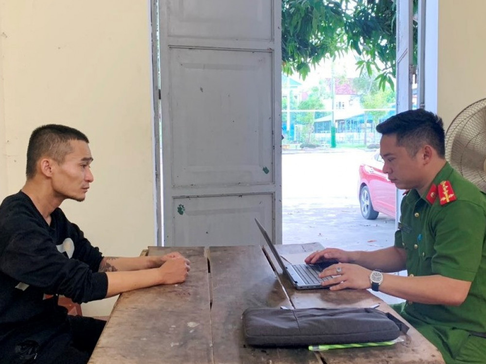 Đối tượng Phan Quang Tâm đang bị bắt giữ. (Ảnh CACC) Đối tượng Phan Quang Tâm đang bị bắt giữ. (Ảnh CACC)