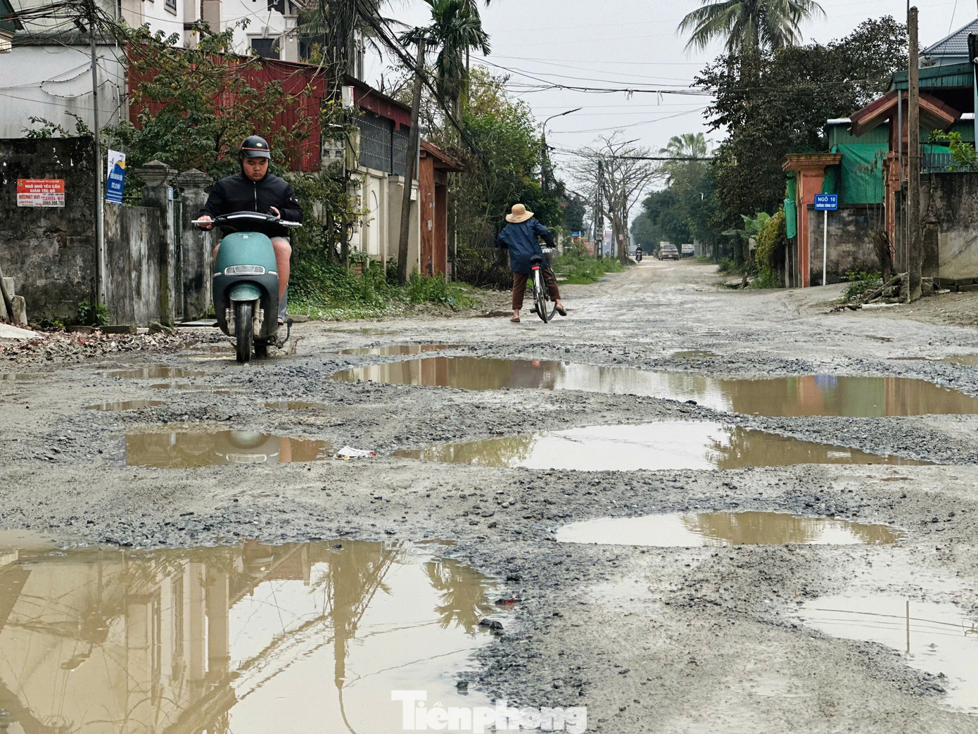 Tuyến đường Sông Cày (thị trấn Thạch Hà, Hà Tĩnh) có chiều dài hơn 3km, nối từ quốc lộ 1A đến đường tránh thành phố Hà Tĩnh. Hai bên tuyến đường có hàng trăm hộ dân sinh sống, số lượng phương tiện tham gia giao thông rất đông, đặc biệt vào giờ tan tầm. Tuyến đường Sông Cày (thị trấn Thạch Hà, Hà Tĩnh) có chiều dài hơn 3km, nối từ quốc lộ 1A đến đường tránh thành phố Hà Tĩnh. Hai bên tuyến đường có hàng trăm hộ dân sinh sống, số lượng phương tiện tham gia giao thông rất đông, đặc biệt vào giờ tan tầm.