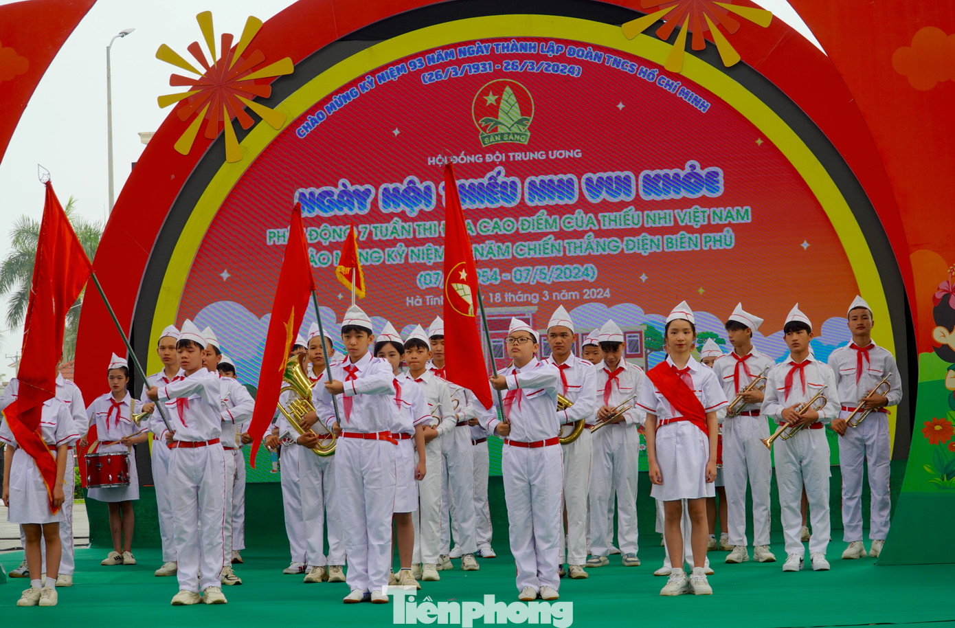 Ngày hội “Thiếu nhi vui khoẻ” được tổ chức đồng loạt tại 12 ngàn trường tiểu học trên cả nước với sự tham gia của hơn 5 triệu em đội viên, thiếu nhi khối các trường tiểu học. Ảnh: HN