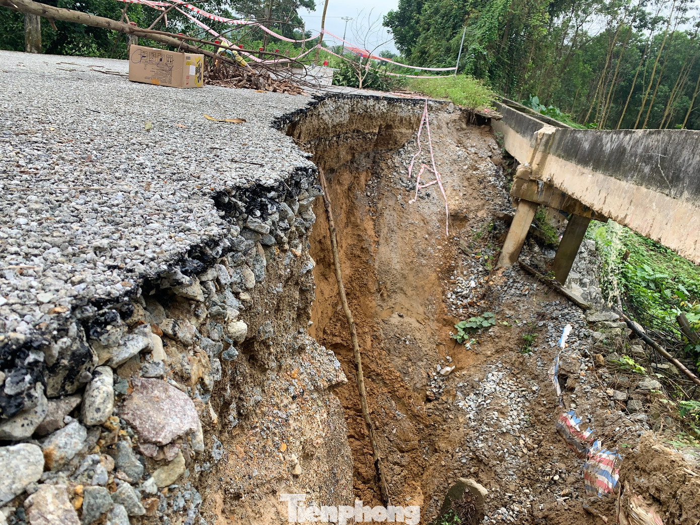 Cũng theo lãnh đạo UBND thị trấn Vũ Quang, việc khắc phục cần nguồn kinh phí lớn, hiện địa phương đã đề xuất lên UBND huyện Vũ Quang để khảo sát và sớm có kinh phí thực hiện.