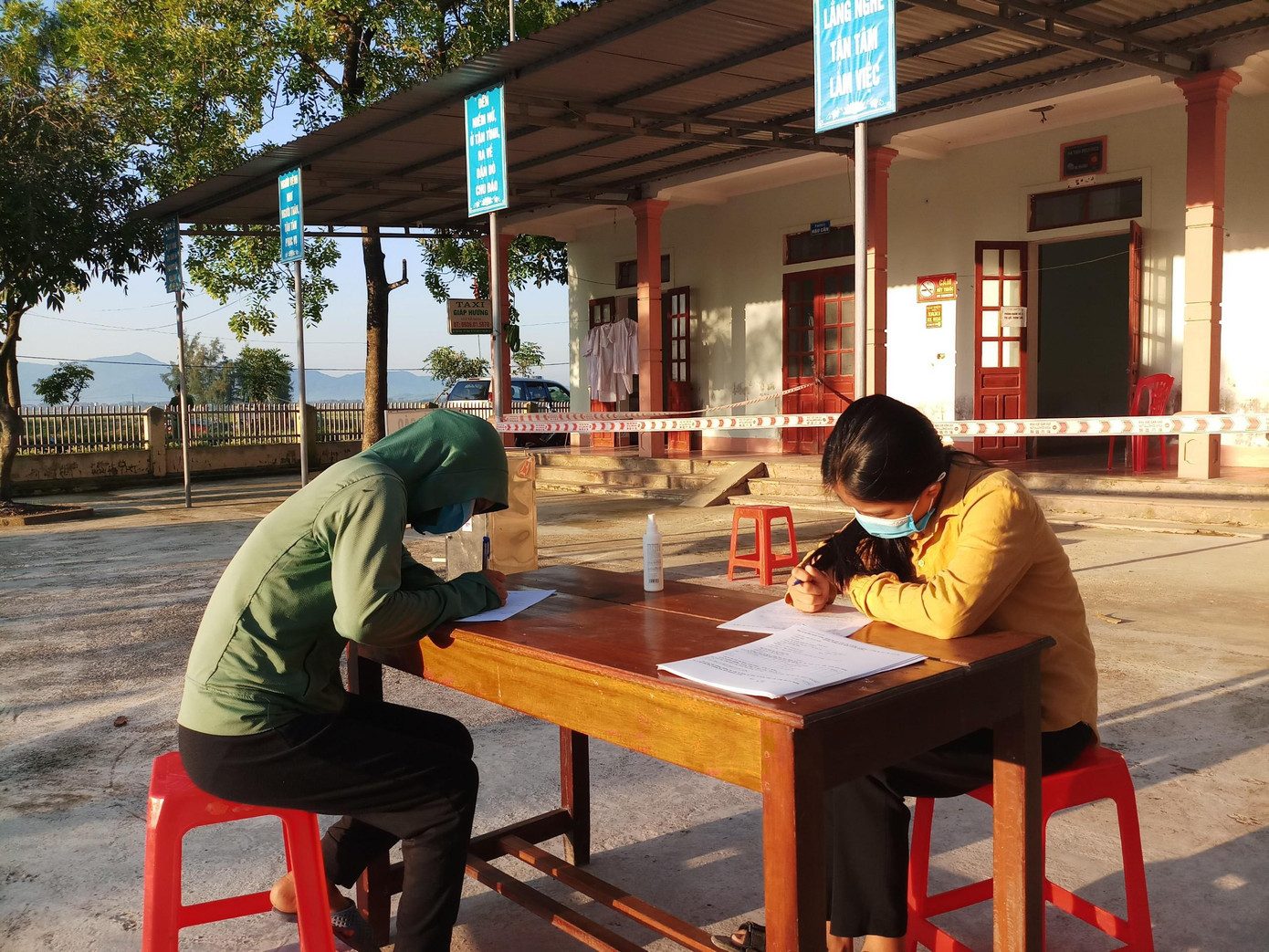 Ngành chức năng Hà Tĩnh đang khẩn trương rà soát các trường hợp về từ Bệnh viện Việt Đức để thực hiện lấy mẫu xét nghiệm, cách ly phòng dịch.