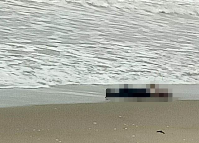 Hiện trường phát hiện thi thể nam sinh. Hiện trường phát hiện thi thể nam sinh.