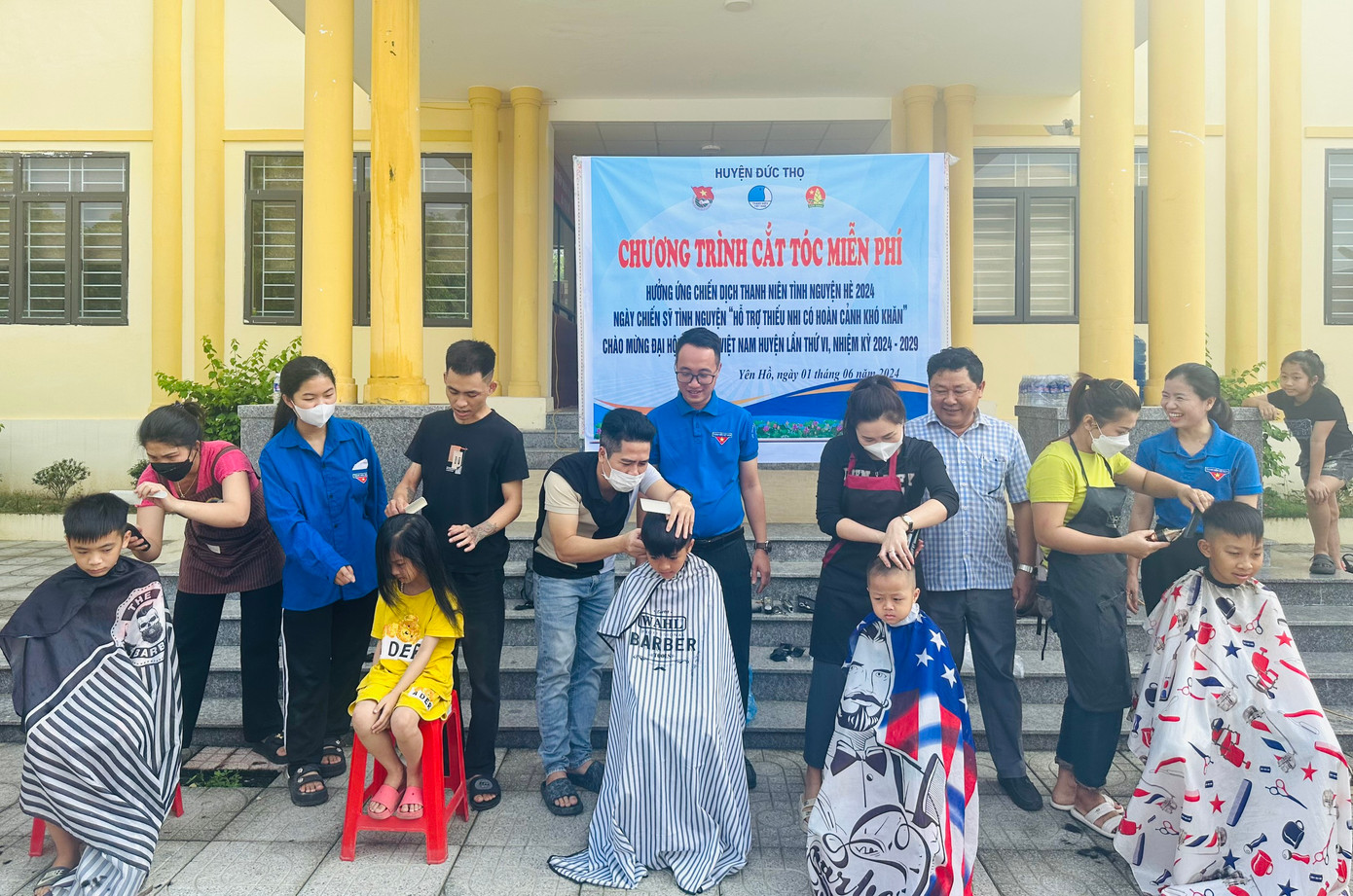 Ngoài ra thực hiện 6 điểm cắt tóc miễn phí; 1.700 ly sữa cho thiếu nhi gặp hoàn cảnh khó khăn.
