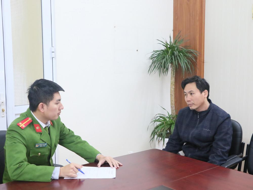 Cơ quan Công an lấy lời khai Nguyễn Hoàng Diệu. Cơ quan Công an lấy lời khai Nguyễn Hoàng Diệu.