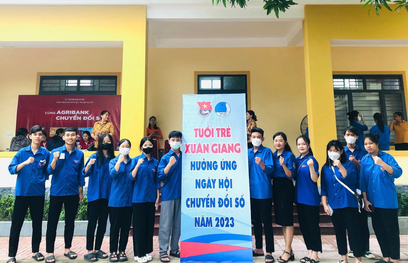 Hưởng ứng Chiến dịch thanh niên tình nguyện hè 2023, ngày 5/8, các cấp bộ đoàn tại Hà Tĩnh đã đồng loạt tham gia hưởng ứng “Ngày hội sáng tạo trẻ, khởi nghiệp và tham gia chuyển đổi số”. Hưởng ứng Chiến dịch thanh niên tình nguyện hè 2023, ngày 5/8, các cấp bộ đoàn tại Hà Tĩnh đã đồng loạt tham gia hưởng ứng “Ngày hội sáng tạo trẻ, khởi nghiệp và tham gia chuyển đổi số”.