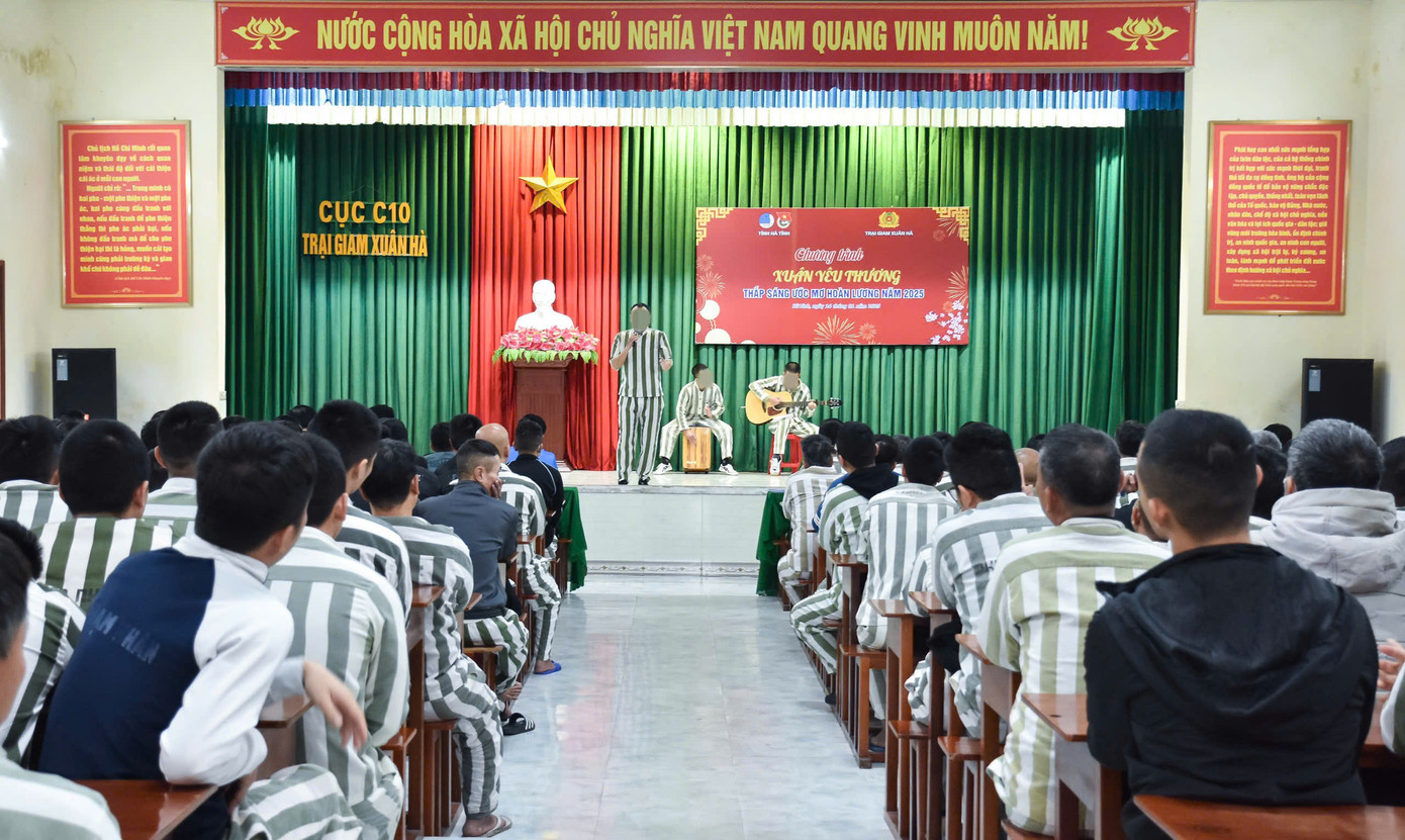 Chương trình “Xuân yêu thương - Thắp sáng ước mơ hoàn lương”.