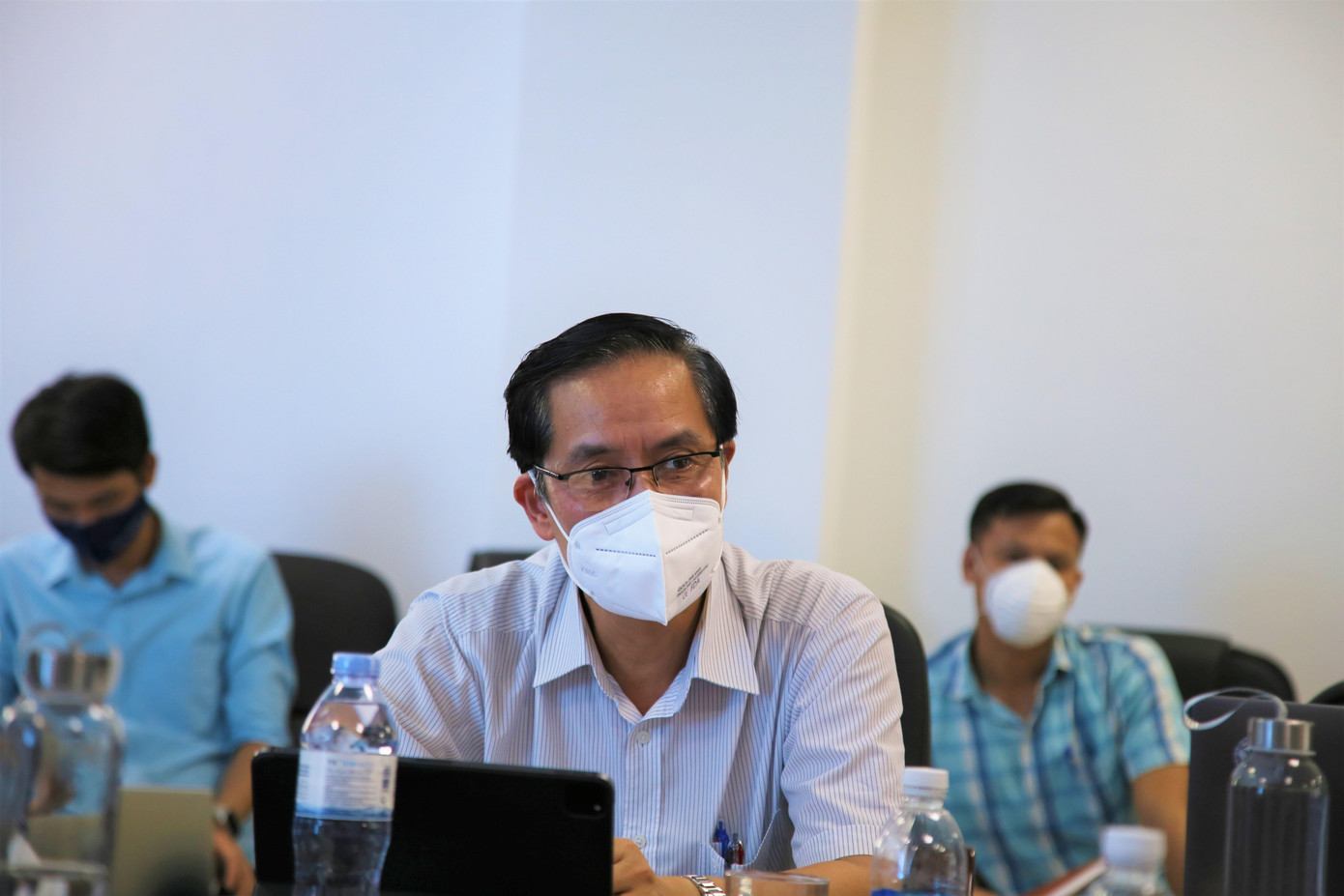 TS Đặng Quang Tấn - Cục trưởng cụ Y tế Dự phòng trong buổi làm việc tại TP Hà Tĩnh. TS Đặng Quang Tấn - Cục trưởng cụ Y tế Dự phòng trong buổi làm việc tại TP Hà Tĩnh.