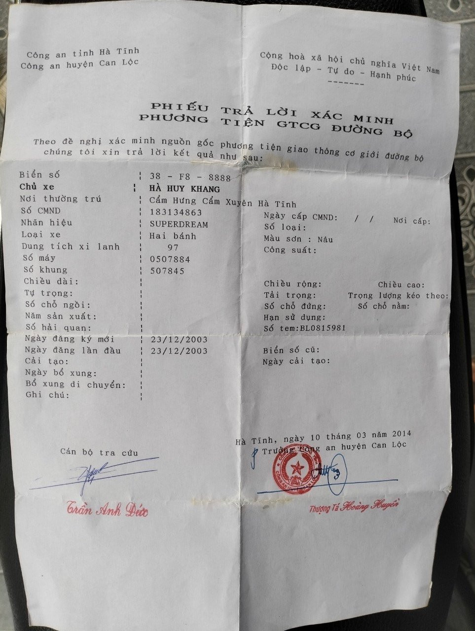 Phiếu trả lời xác minh phương tiện giao thông cơ giới đường bộ do Công an huyện Can Lộc cấp vào tháng 3/2014 cho anh N.X.T. Ảnh: XT