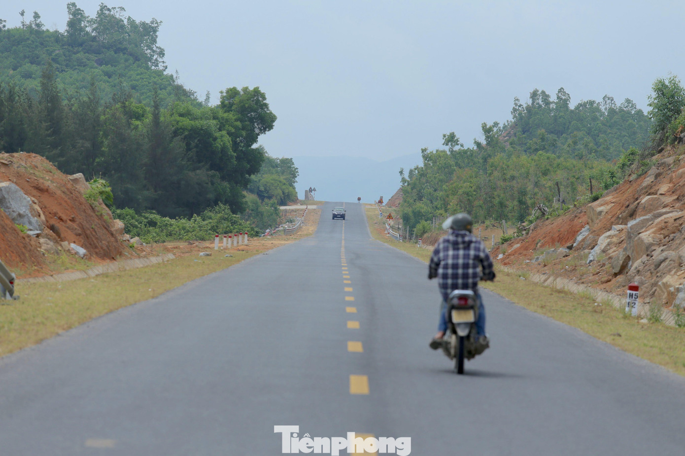 Sau 4 năm xây dựng, hiện tại toàn tuyến cơ bản đã hoàn thành. Số lượng giao thông lưu thông qua tuyến đường này còn ít người. Sau 4 năm xây dựng, hiện tại toàn tuyến cơ bản đã hoàn thành. Số lượng giao thông lưu thông qua tuyến đường này còn ít người.