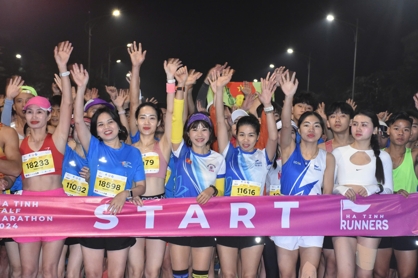 Giải chạy thu hút hơn 1.100 VĐV tham gia tranh tài. Giải chạy thu hút hơn 1.100 VĐV tham gia tranh tài.