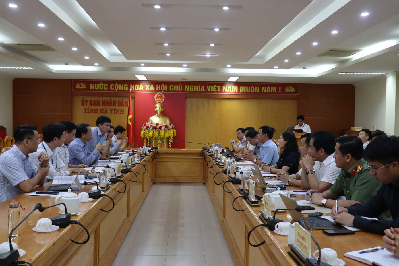 Đoàn kiểm tra số 1 của Bộ GD&ĐT và Ban Chỉ đạo cấp quốc gia Kỳ thi tốt nghiệp THPT năm 2024 đã có buổi làm việc với Hà Tĩnh. Đoàn kiểm tra số 1 của Bộ GD&ĐT và Ban Chỉ đạo cấp quốc gia Kỳ thi tốt nghiệp THPT năm 2024 đã có buổi làm việc với Hà Tĩnh.