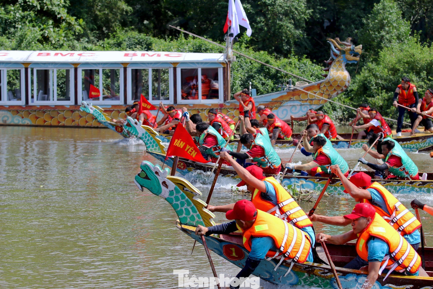 Tham dự giải có 15 đội đua với gần 200 vận động viên.