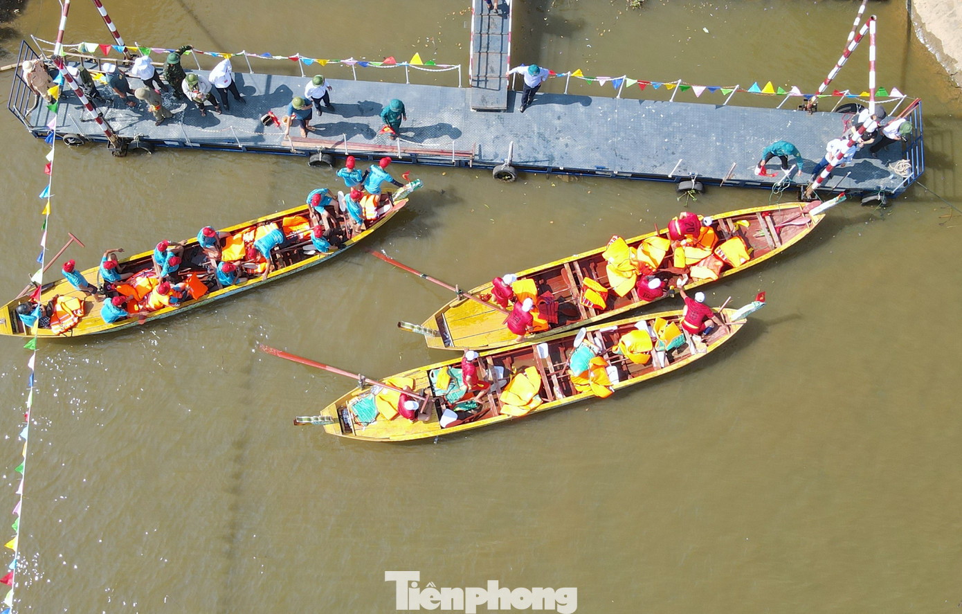 Thể lệ giải đưa ra mỗi lần thi sẽ có 4 đội tham gia. Các đội tranh tài trên quãng đường 2 km (cả lượt đi và về), đoạn qua sông Rào Cái, phường Đại Nài, thành phố Hà Tĩnh.