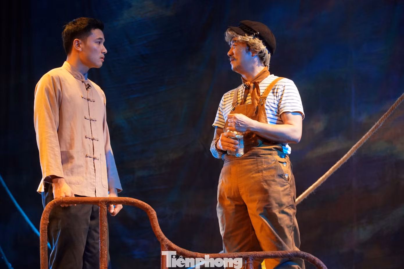 Lý Tự Trọng với tư chất thông minh đã sáng tạo, gan dạ, nhiều lần vượt qua sự truy lùng, vây bắt của kẻ thù và hoàn thành nhiệm vụ được giao.