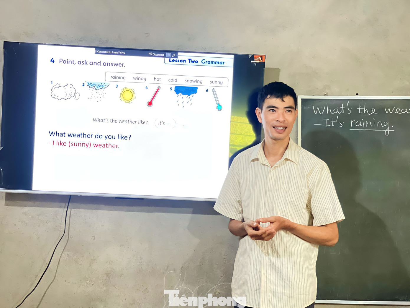 Thầy giáo khiếm thị Nguyễn Cảnh Dương – Chủ tịch Hội Người mù huyện Đức Thọ (Hà Tĩnh). Thầy giáo khiếm thị Nguyễn Cảnh Dương – Chủ tịch Hội Người mù huyện Đức Thọ (Hà Tĩnh).