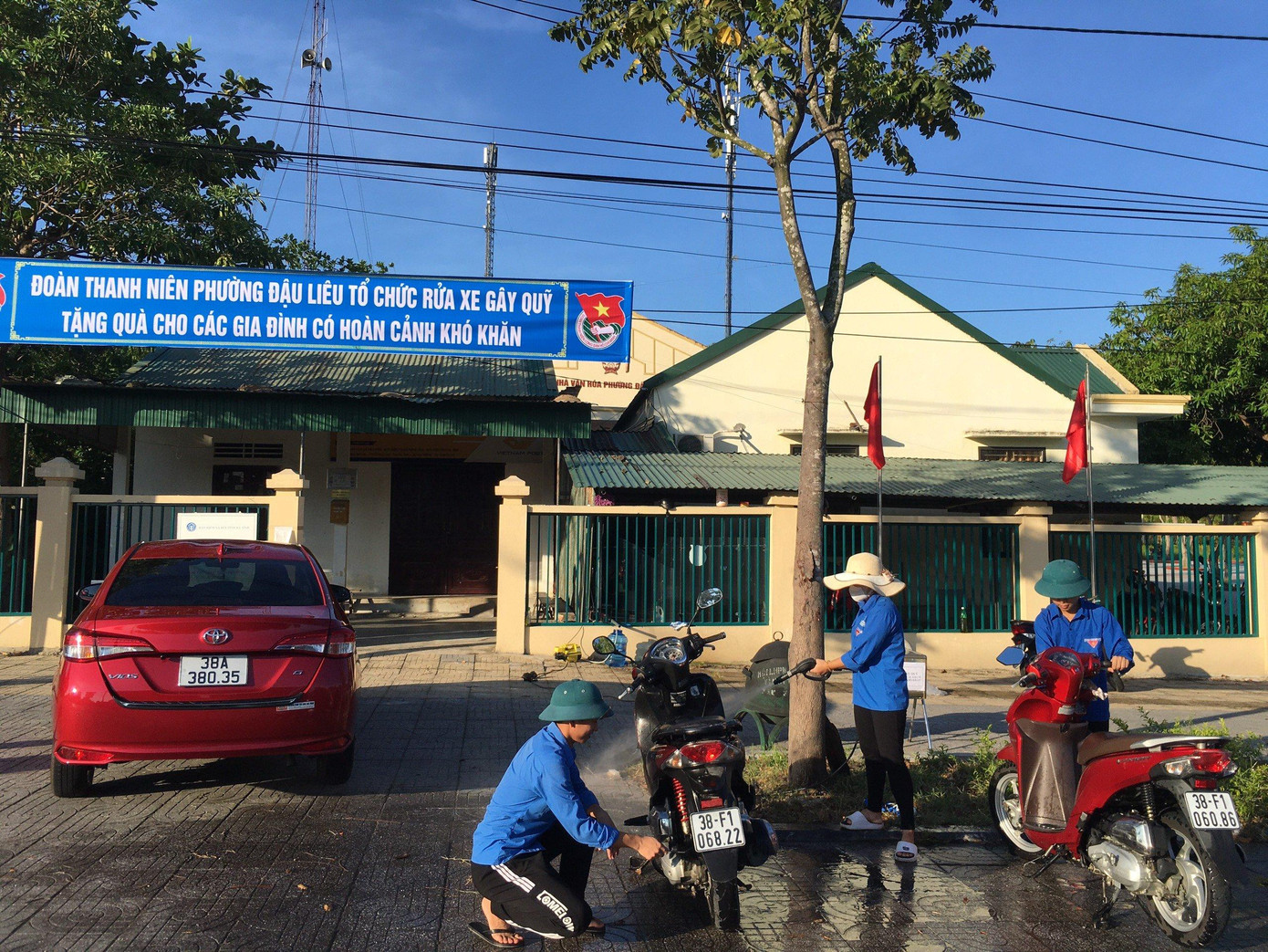 Các hoạt động thu hút sự quan tâm, chia sẻ, ủng hộ của đông đảo đoàn viên thanh niên và người dân. Các hoạt động thu hút sự quan tâm, chia sẻ, ủng hộ của đông đảo đoàn viên thanh niên và người dân.