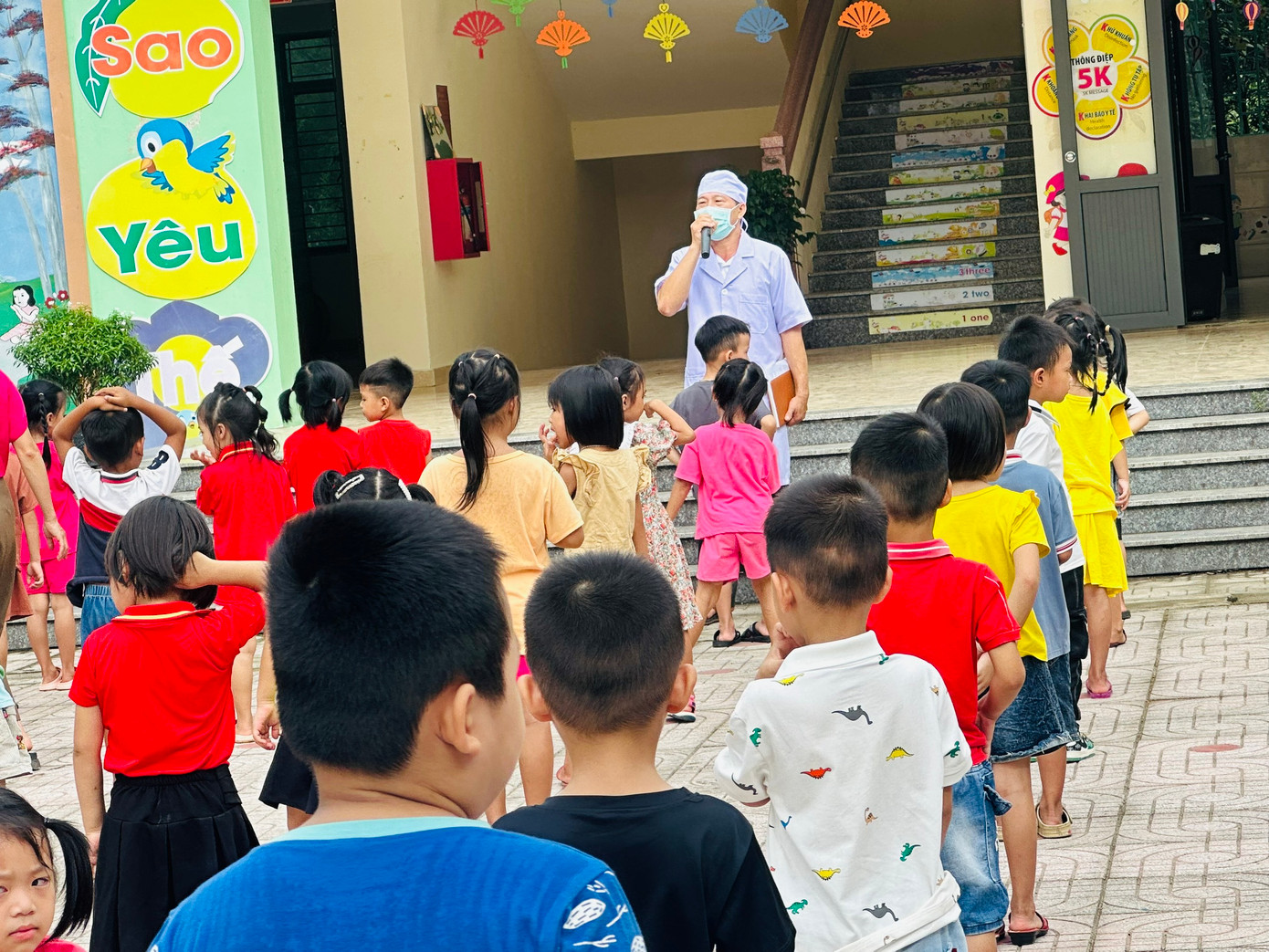 Hà Tĩnh ghi nhận 30.000 ca đau mắt đỏ, ngành y tế và giáo dục đang phối hợp các biện pháp để phòng tránh.