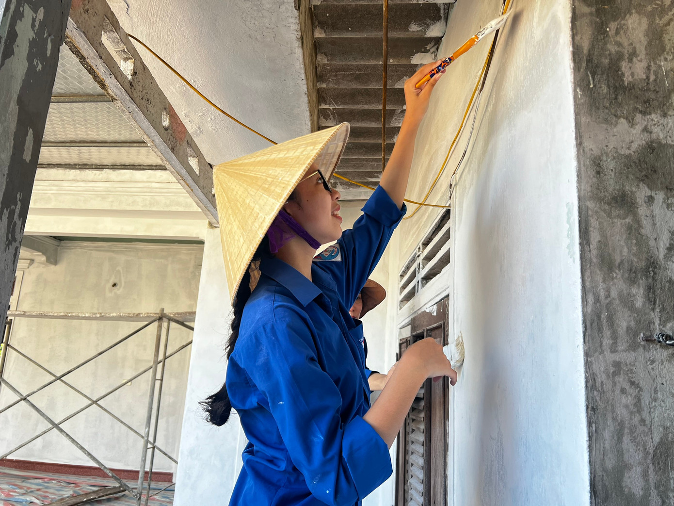 Lực lượng thanh niên được huy động đến hỗ trợ. Lực lượng thanh niên được huy động đến hỗ trợ.