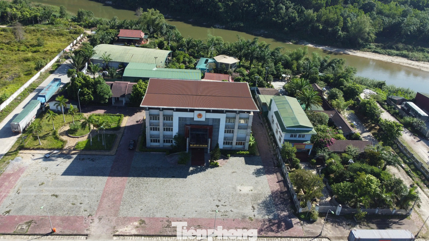 Toà nhà hiện không còn được sử dụng. Toà nhà hiện không còn được sử dụng.