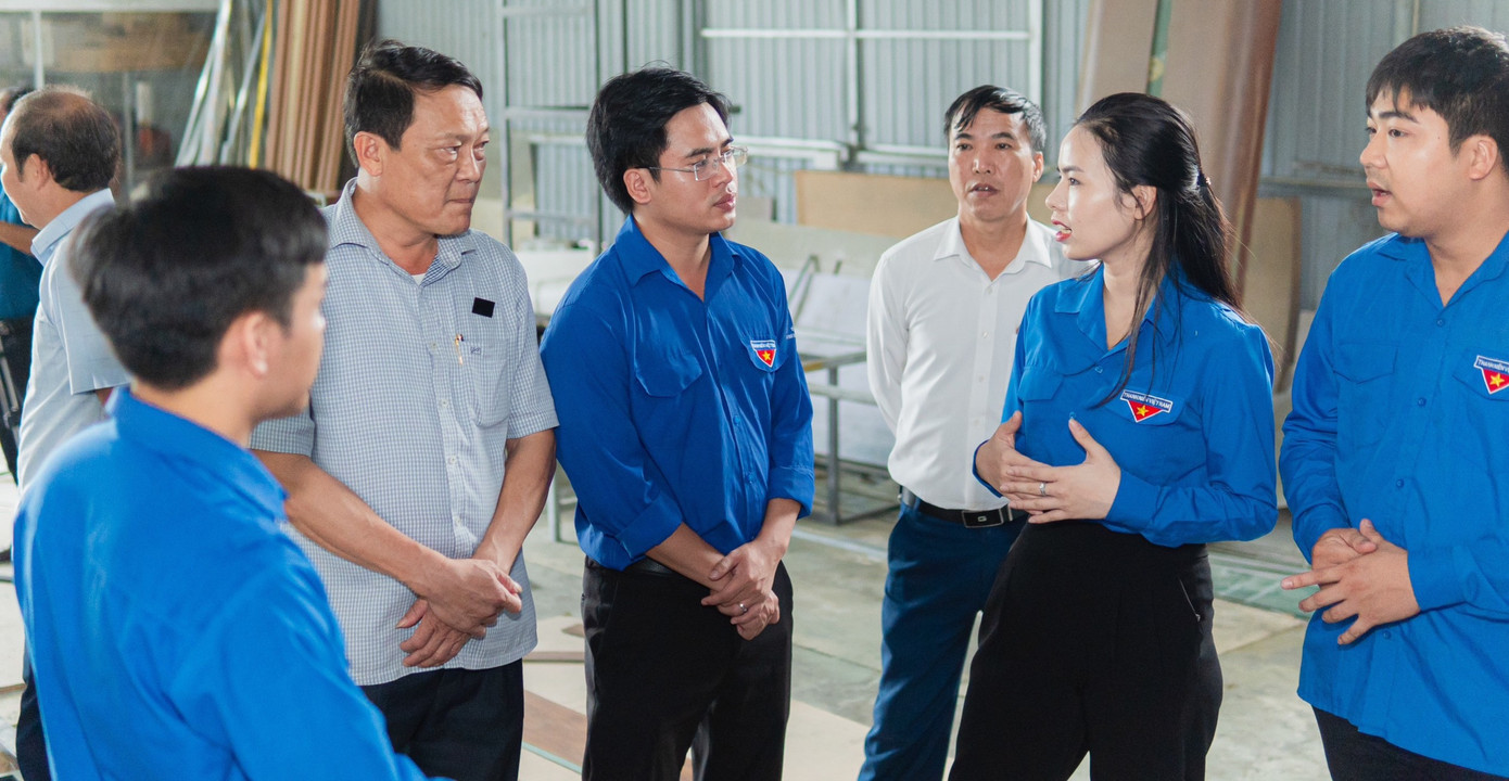 Trong ngày, Ban Thường vụ Tỉnh Đoàn chỉ đạo các cấp bộ đoàn đăng tải hơn 1.500 ý tưởng, sáng kiến có giá trị thực tiễn, thiết thực, tích cực khai thác, hỗ trợ, kết nối, hiện thực hóa các ý tưởng trên cổng thông tin để ứng dụng vào thực tiễn. Trong ngày, Ban Thường vụ Tỉnh Đoàn chỉ đạo các cấp bộ đoàn đăng tải hơn 1.500 ý tưởng, sáng kiến có giá trị thực tiễn, thiết thực, tích cực khai thác, hỗ trợ, kết nối, hiện thực hóa các ý tưởng trên cổng thông tin để ứng dụng vào thực tiễn.