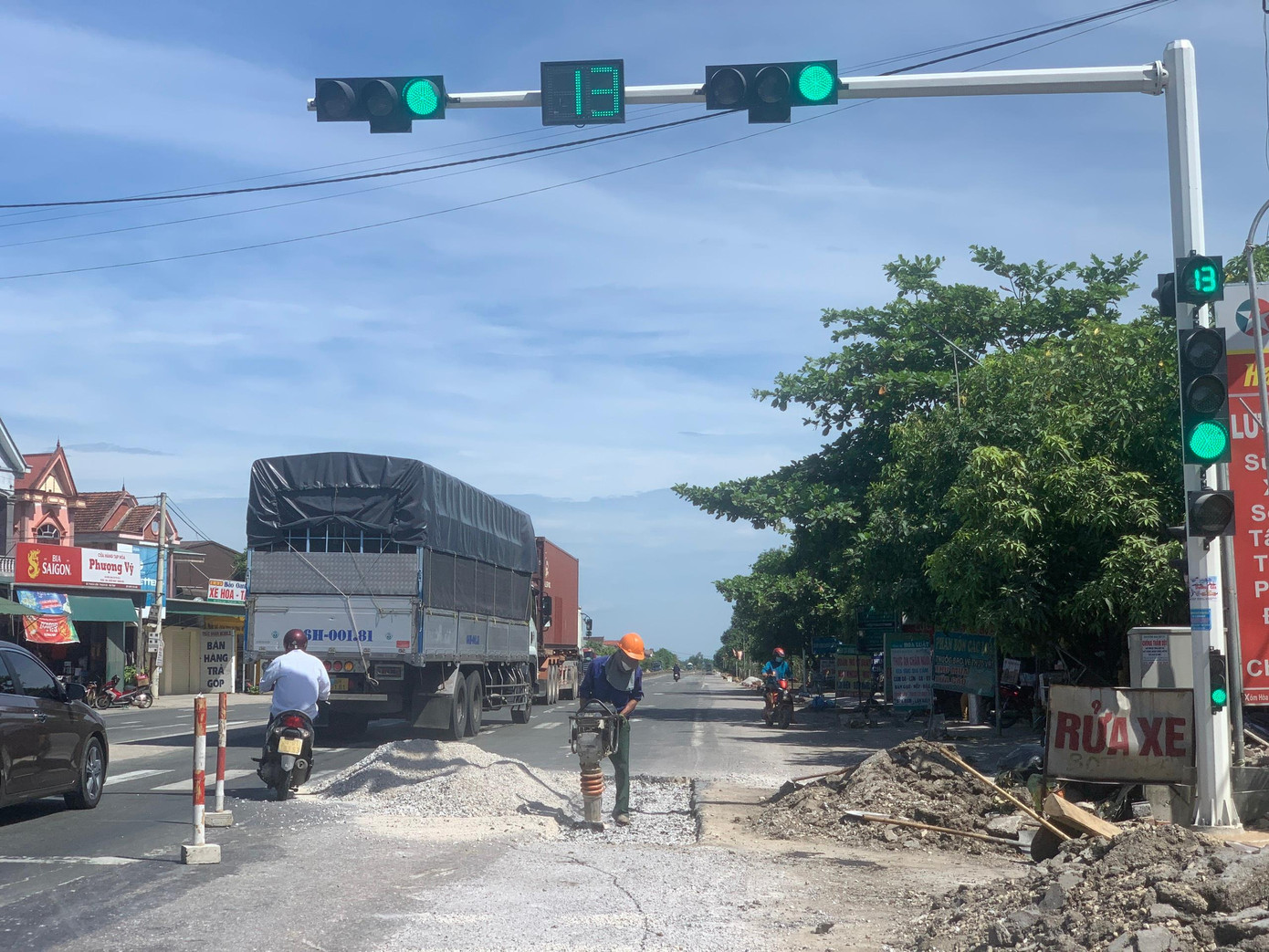 Điểm sụt lún tại huyện Thạch Hà trước đó Báo Tiền Phong phản ánh nay đã được khắc phục. Điểm sụt lún tại huyện Thạch Hà trước đó Báo Tiền Phong phản ánh nay đã được khắc phục.