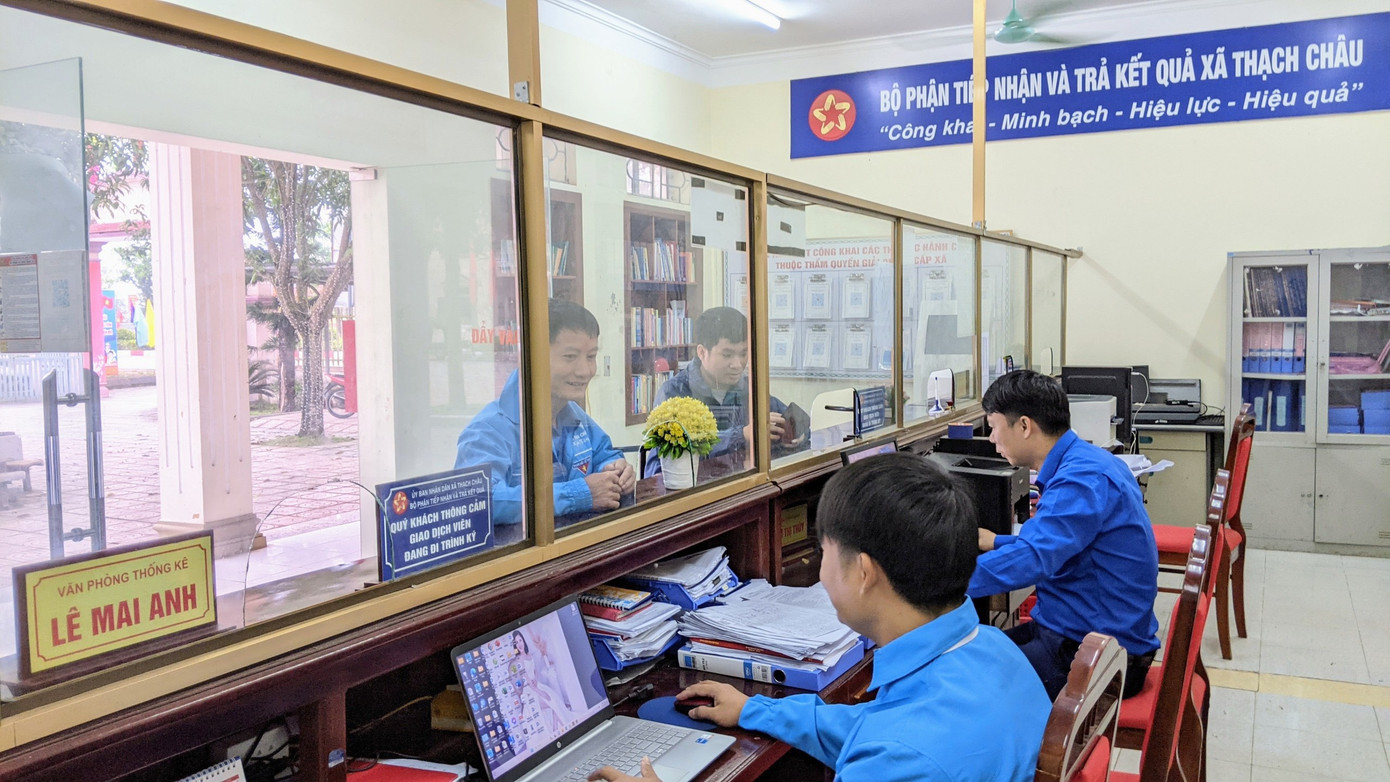 "Ngày thứ bảy tình nguyện hỗ trợ giải quyết thủ tục hành chính” không chỉ thể hiện tinh thần xung kích của tuổi trẻ mà góp phần số hóa hồ sơ thủ tục hành chính, giúp người dân được hưởng các quyền lợi, tiện ích khi đăng ký tài khoản định danh điện tử.