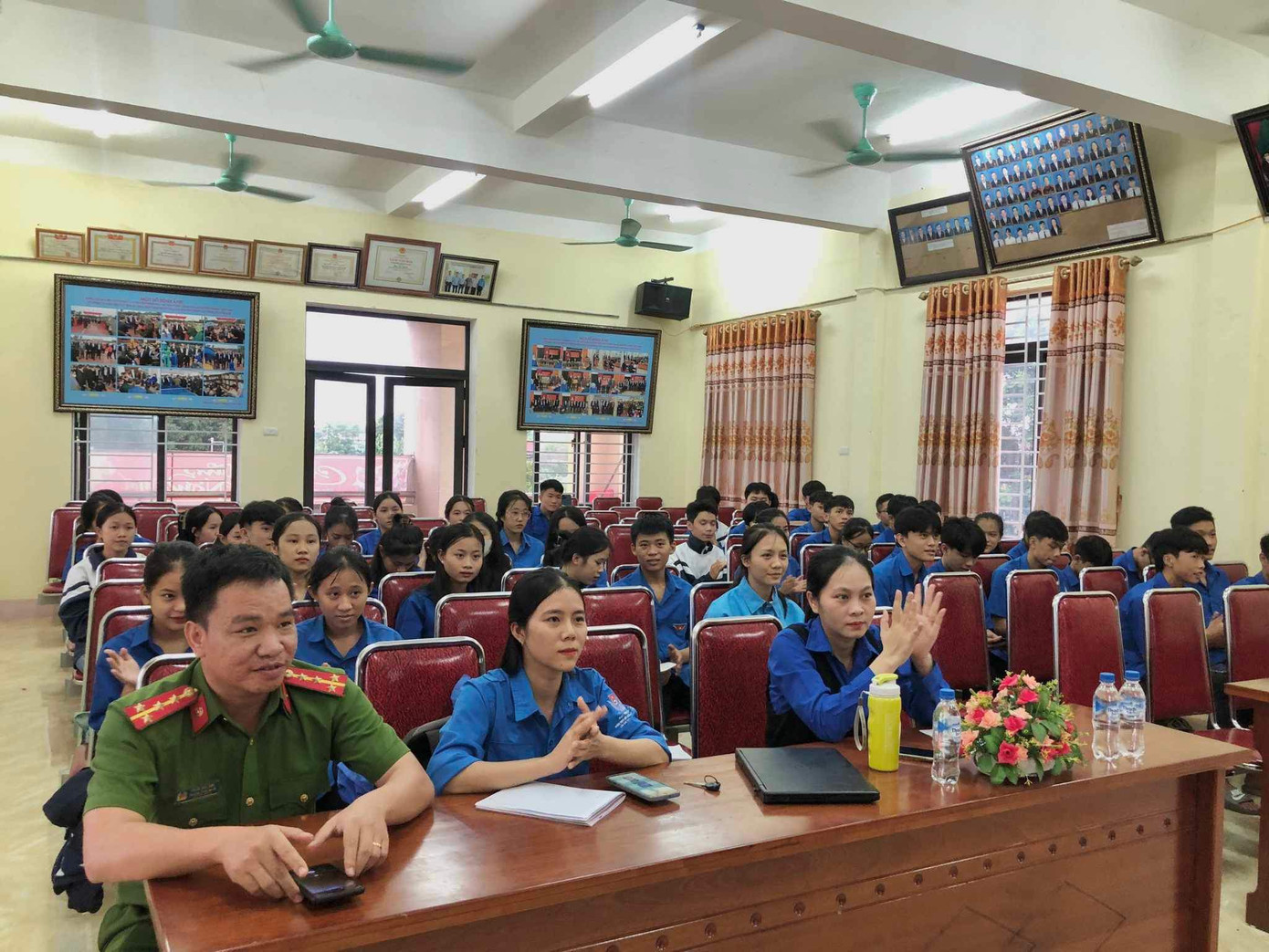 Tuổi trẻ Cẩm Xuyên tổ chức tập huấn nâng cao năng lực số cho đoàn viên thanh thiếu niên; Bồi dưỡng kiến thức, kỹ năng cho thành viên tổ công nghệ số cộng đồng cho các đồng chí Bí thư, Phó Bí thư Đoàn, Bí thư chi đoàn trong toàn huyện.