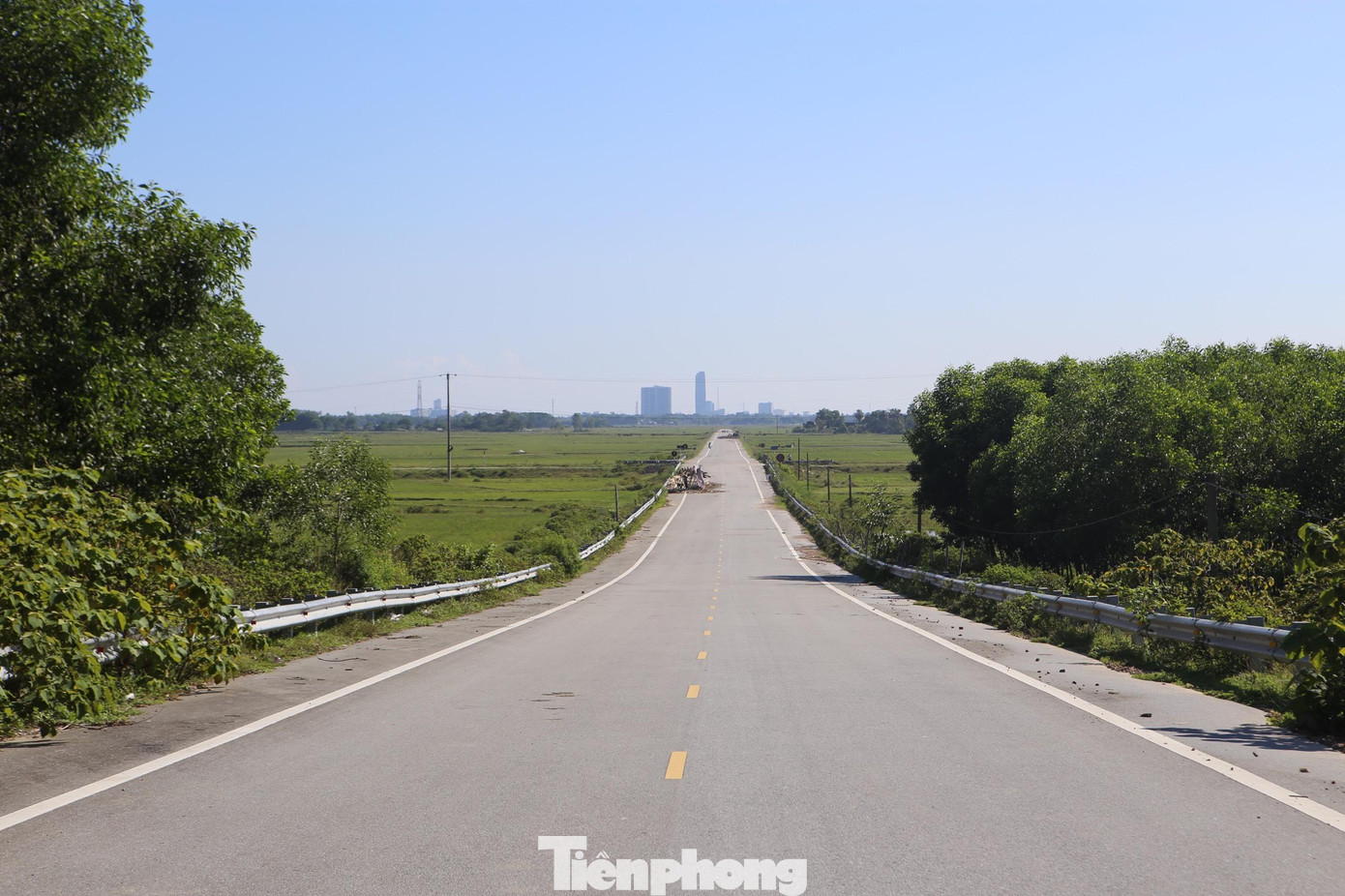 Tuyến đường bắt đầu được đưa vào xây dựng từ cuối 2014. Đến tháng 6/2016 dự án hoàn thành xong 2,3 km với tổng kinh phí 52 tỷ đồng.