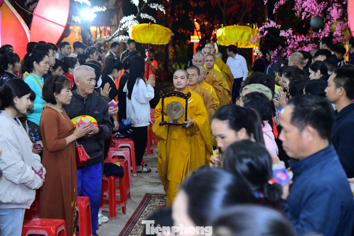 Tối 23/2 (tức ngày 14 tháng Giêng), tại chùa Tượng Sơn, xã Sơn Giang, huyện Hương Sơn (Hà Tĩnh) đã diễn ra Lễ tưởng niệm 233 năm ngày mất Đại danh y Hải Thượng Lãn Ông Lê Hữu Trác. Tối 23/2 (tức ngày 14 tháng Giêng), tại chùa Tượng Sơn, xã Sơn Giang, huyện Hương Sơn (Hà Tĩnh) đã diễn ra Lễ tưởng niệm 233 năm ngày mất Đại danh y Hải Thượng Lãn Ông Lê Hữu Trác.