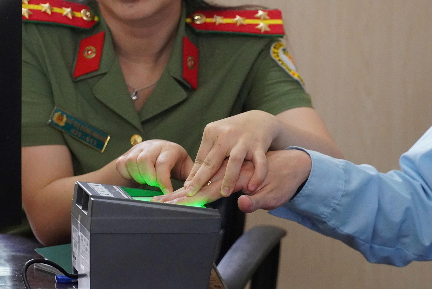 Cũng theo Thượng tá Nguyễn Minh Triển, mục tiêu chính của hoạt động này là phục vụ hiệu quả công tác quản lý nhà nước, đồng thời giúp người nước ngoài có thể xác nhận danh tính hợp pháp tại Việt Nam, thực hiện các thủ tục hành chính dễ dàng hơn, giảm thiểu việc phải cung cấp nhiều loại giấy tờ hay lặp lại thủ tục ở các cơ quan khác. Ngoài ra, thông tin định danh điện tử cấp độ 2 còn giúp cơ quan chức năng thuận tiện hơn trong công tác kiểm tra, đối chiếu thông tin.