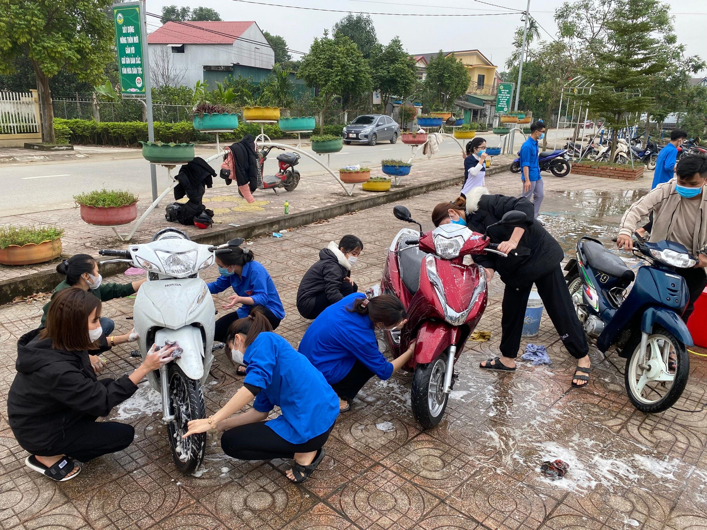 Hoạt động được các tình nguyện viên hưởng ứng nhiệt tình.