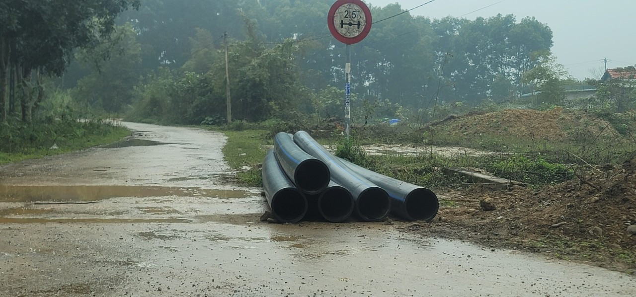 Một số hệ thống đường ống chưa được hoàn thiện.