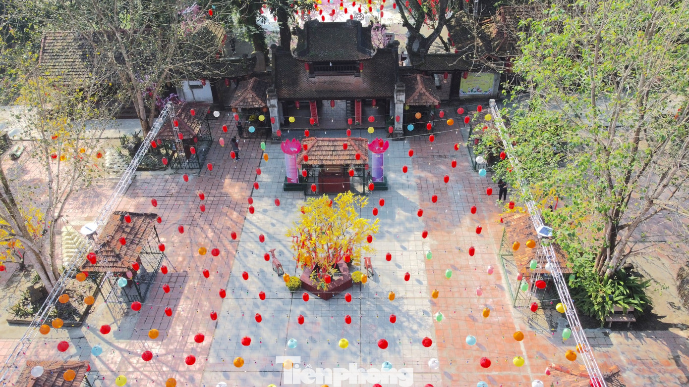 Những ngày đầu năm đón Xuân Quý Mão 2023, chùa Tượng Sơn được trang trí rực rỡ để đón khách. Dịp này chùa Tượng Sơn có hàng nghìn lượt khách trong và ngoài tỉnh đến tham quan, dâng hương..