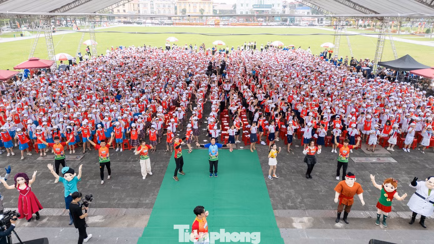 Ngày hội “Thiếu nhi vui khoẻ” được tổ chức điểm cầu chính tại tỉnh Hà Tĩnh. (Ảnh ĐD) Ngày hội “Thiếu nhi vui khoẻ” được tổ chức điểm cầu chính tại tỉnh Hà Tĩnh. (Ảnh ĐD)