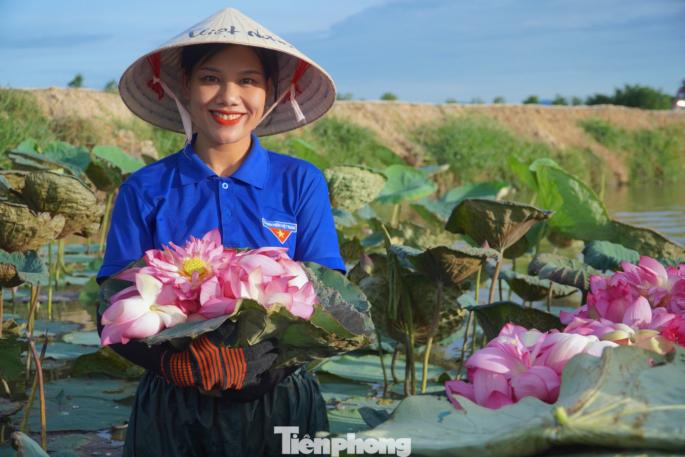 Đầm sen rộng hơn 2h được Đoàn thanh niên xã Thạch Hưng phối hợp với Hội nông dân xã cùng triển khai thực hiện từ năm 2020. Sau hơn 4 năm triển khai, mô hình mang lại hiệu quả kinh tế cao. Đầm sen rộng hơn 2h được Đoàn thanh niên xã Thạch Hưng phối hợp với Hội nông dân xã cùng triển khai thực hiện từ năm 2020. Sau hơn 4 năm triển khai, mô hình mang lại hiệu quả kinh tế cao.