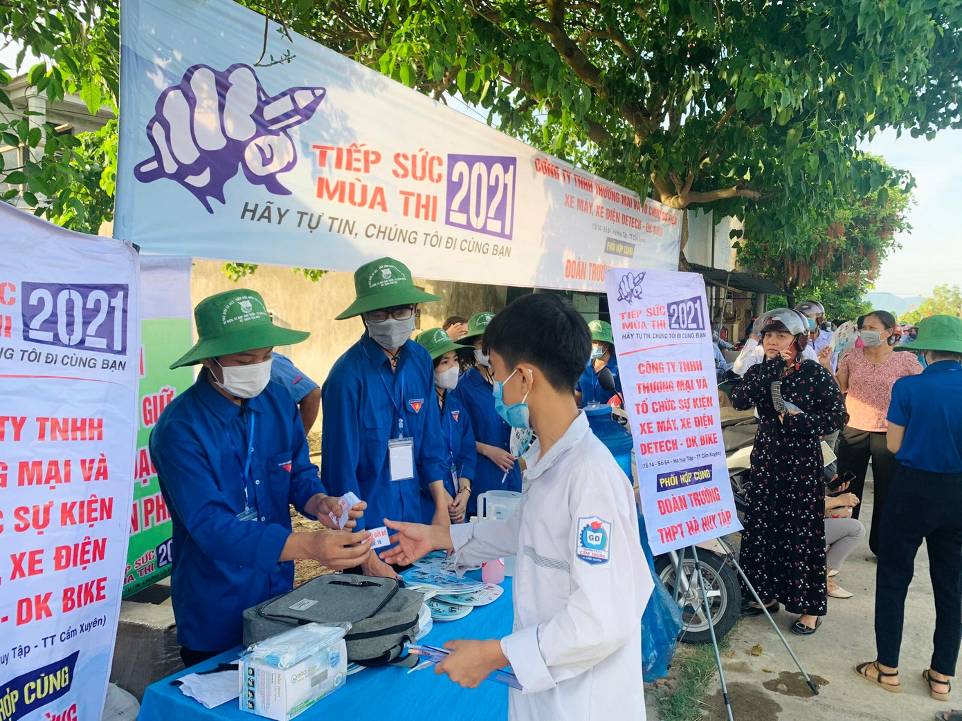 Năm nay, Hà Tĩnh có hơn 15.600 học sinh thi vào cấp THPT. Trong đó có trên 14.800 học sinh có nguyện vọng thi vào các trường THPT công lập, hơn 800 thí sinh có nguyện vọng thi vào Trường THPT Chuyên Hà Tĩnh.