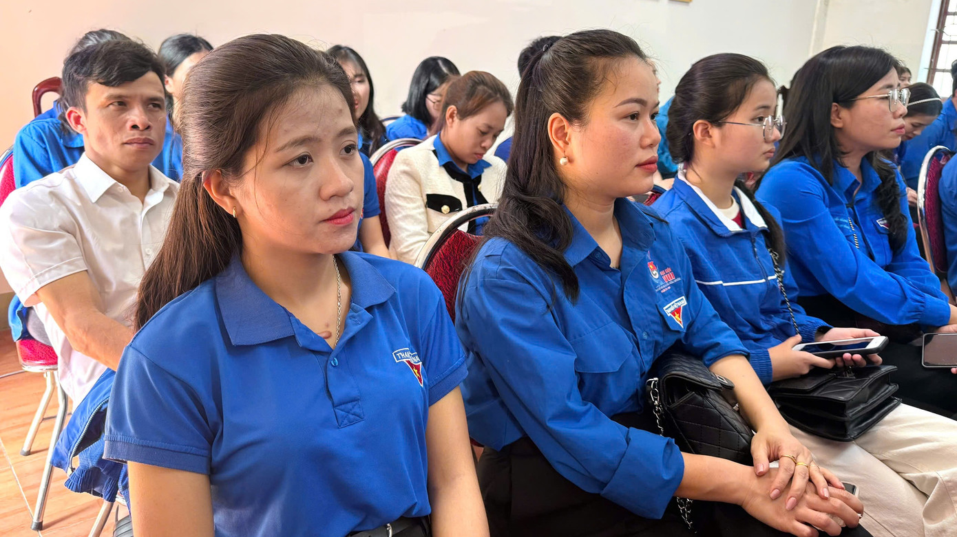 Đông đảo bạn trẻ tham gia hội nghị phổ biến kiến thức Hội nhập kinh tế quốc tế cho thanh niên năm 2025. Đông đảo bạn trẻ tham gia hội nghị phổ biến kiến thức Hội nhập kinh tế quốc tế cho thanh niên năm 2025.