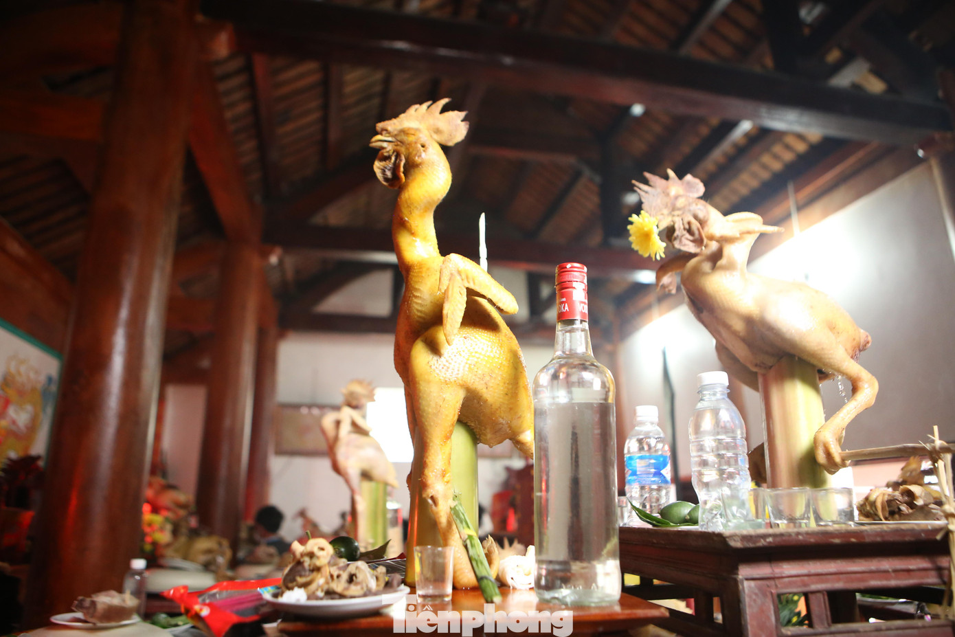 Thế gà ngồi cây chuối trong mâm cỗ ngày rằm tháng Giêng của người dân xã Bình An.