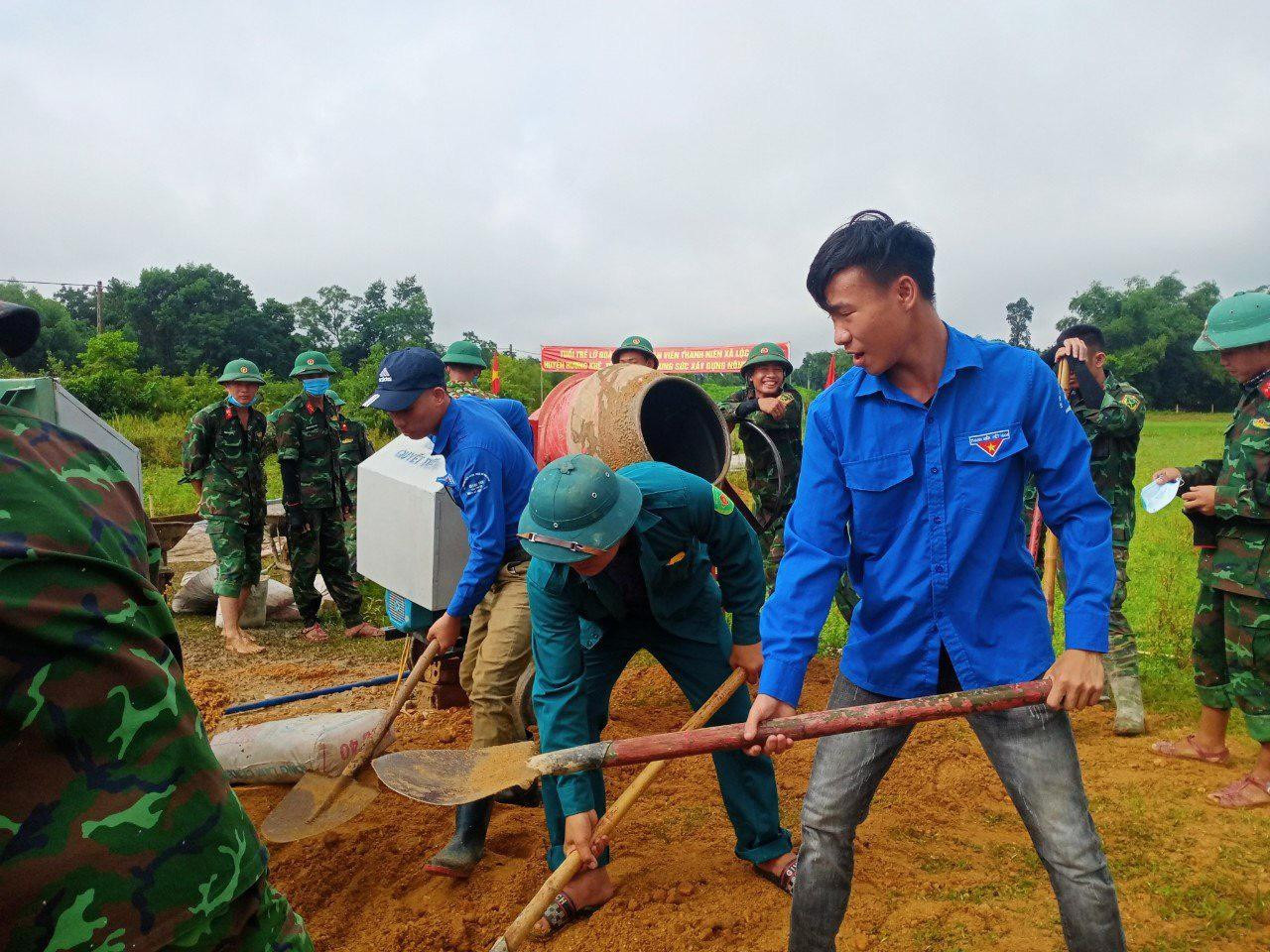 Tại xã Lộc Yên, Lữ đoàn 414 đã cùng đoàn viên thanh niên xã tham gia đổ bê tông đường giao thông nông thôn và đường nội đồng với tổng chiều dài 700m góp phần cho địa phương sớm đạt mục tiêu xây dựng nông thôn mới nâng cao. Tại xã Lộc Yên, Lữ đoàn 414 đã cùng đoàn viên thanh niên xã tham gia đổ bê tông đường giao thông nông thôn và đường nội đồng với tổng chiều dài 700m góp phần cho địa phương sớm đạt mục tiêu xây dựng nông thôn mới nâng cao.
