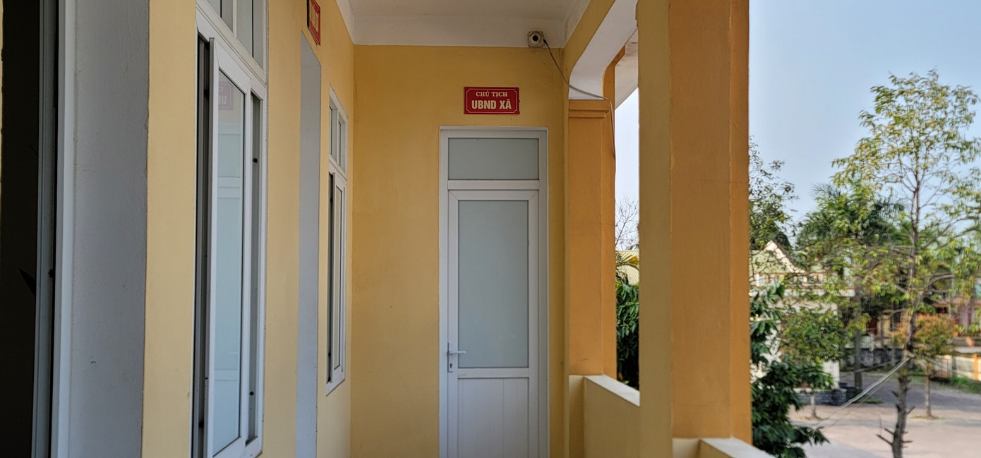 Phòng Chủ tịch UBND xã Xuân Liên đóng cửa thời gian qua.