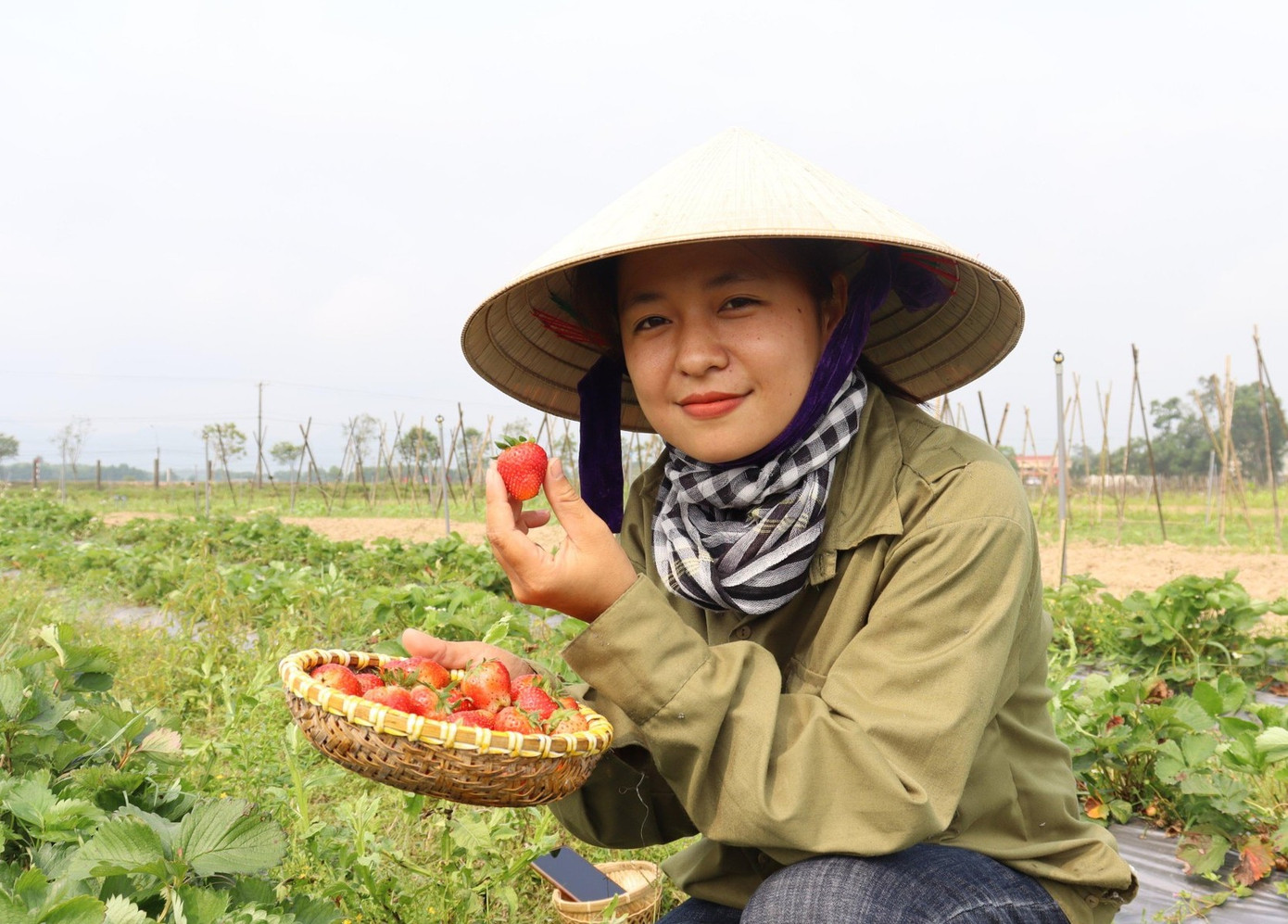 Cô gái trẻ Trần Thị Hằng. Cô gái trẻ Trần Thị Hằng.