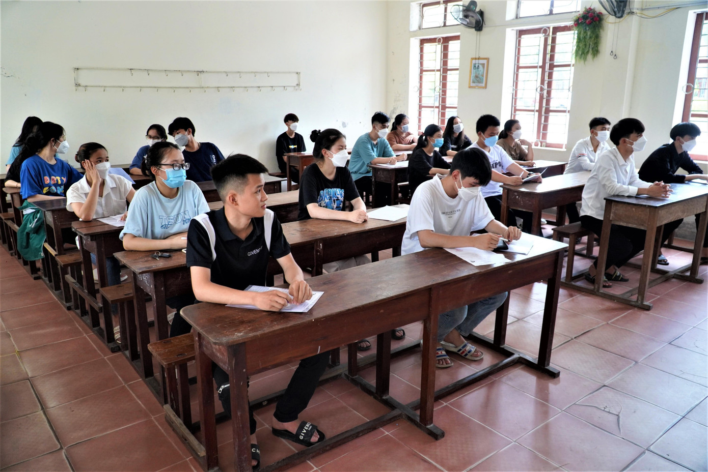 Trong chiều nay gần 17.400 thí sinh ở Hà Tĩnh đã đến tại 35 điểm thi để nghe phổ biến quy chế thi.