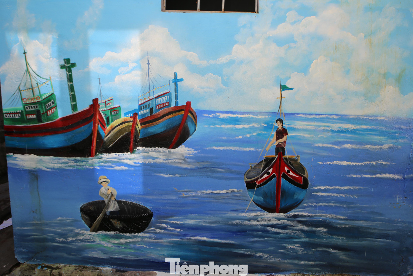 Hình ảnh ngư dân đánh cá trên biển...