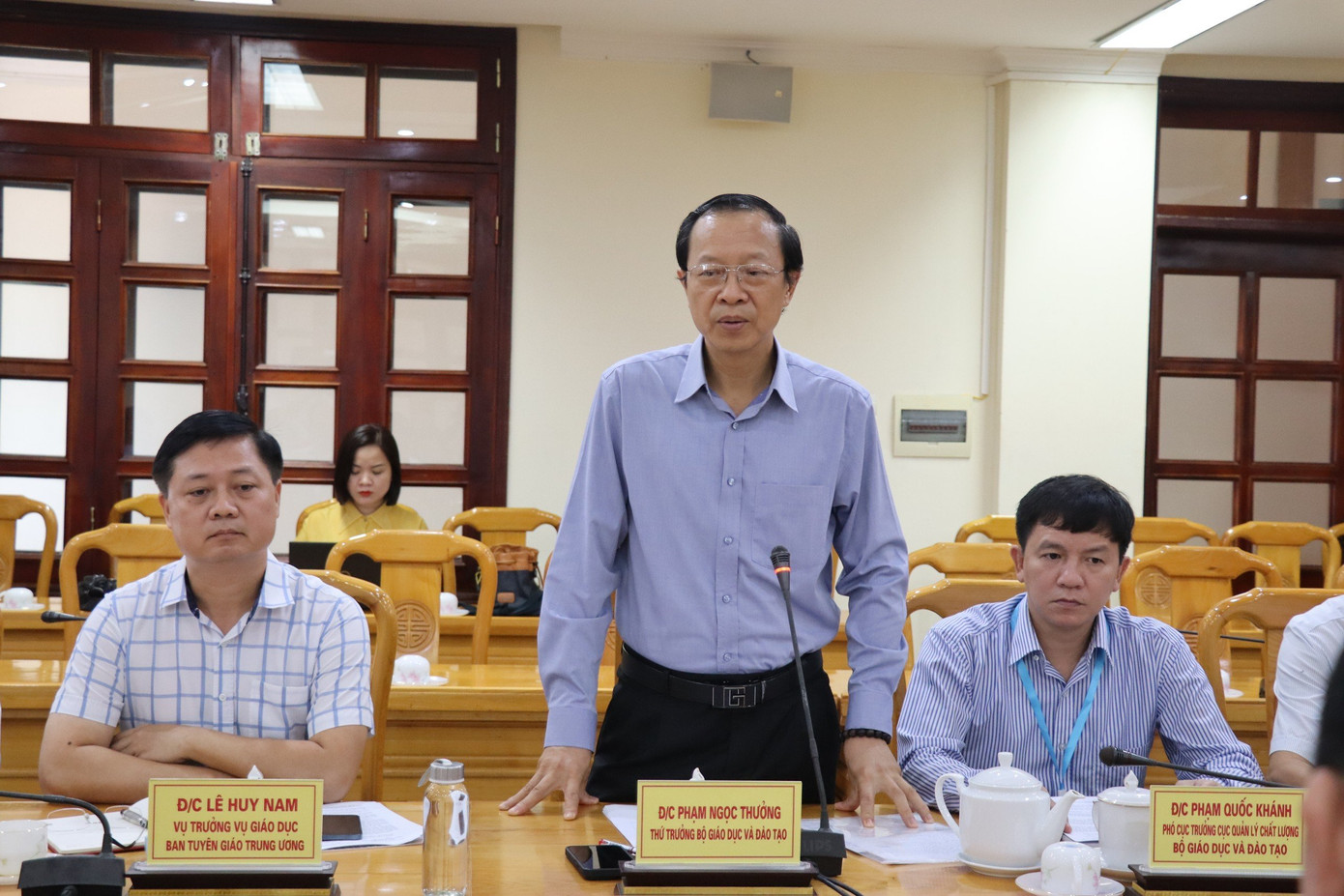 Thứ trưởng Bộ GD&ĐT Phạm Ngọc Thưởng ghi nhận sự chuẩn bị sớm và chủ động cho kỳ thi của Hà Tĩnh. Thứ trưởng Bộ GD&ĐT Phạm Ngọc Thưởng ghi nhận sự chuẩn bị sớm và chủ động cho kỳ thi của Hà Tĩnh.