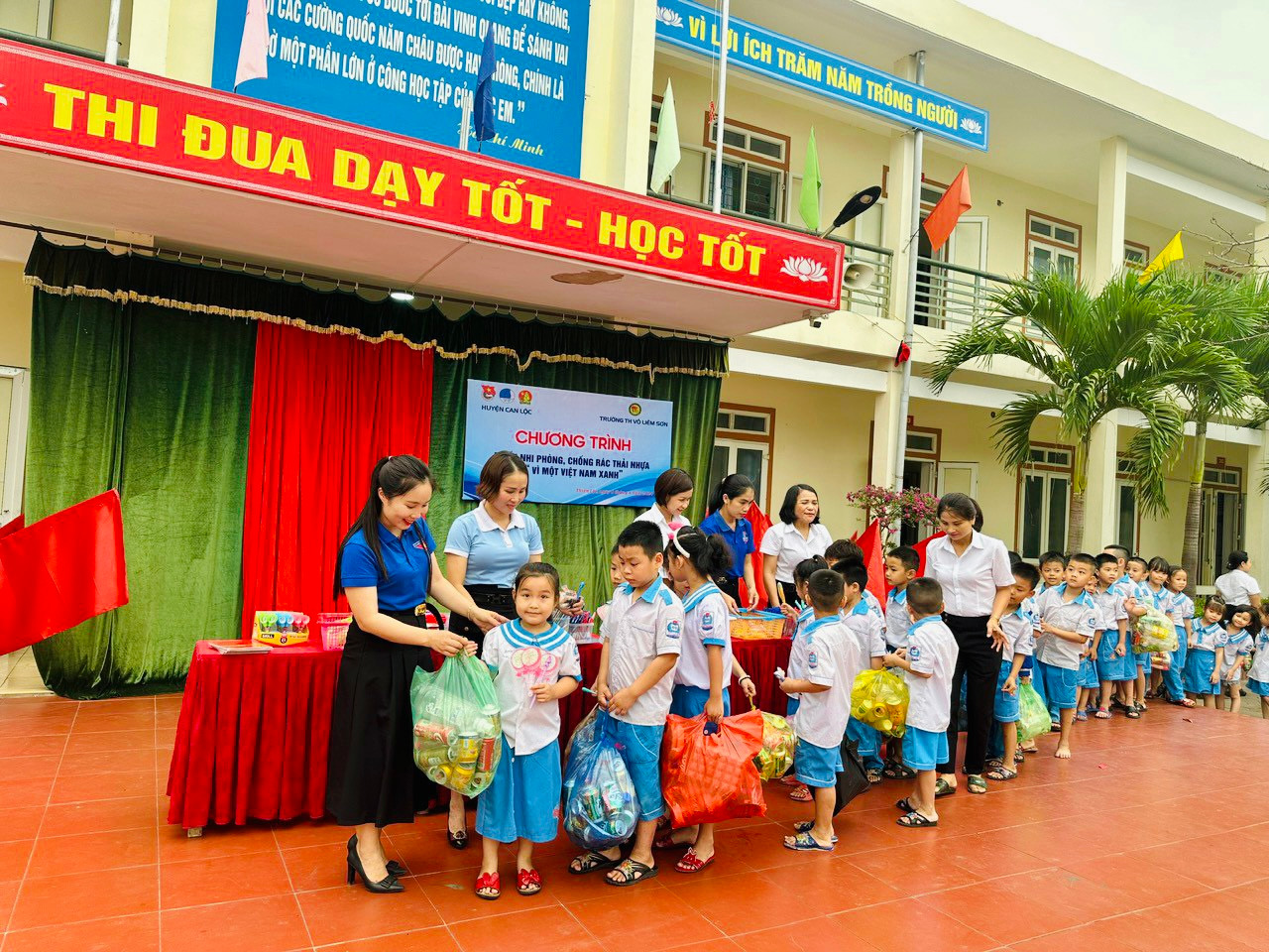 Hoạt động này được các học sinh hưởng ứng nhiệt tình.