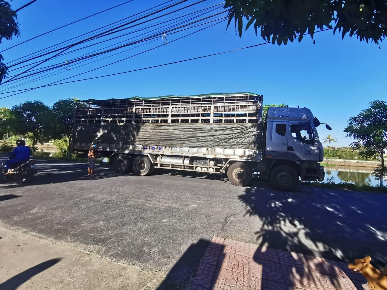 Trong chiều ngày 19/7 số hàng hoá trên đã được vận chuyển vào ủng hộ bà con TPHCM.