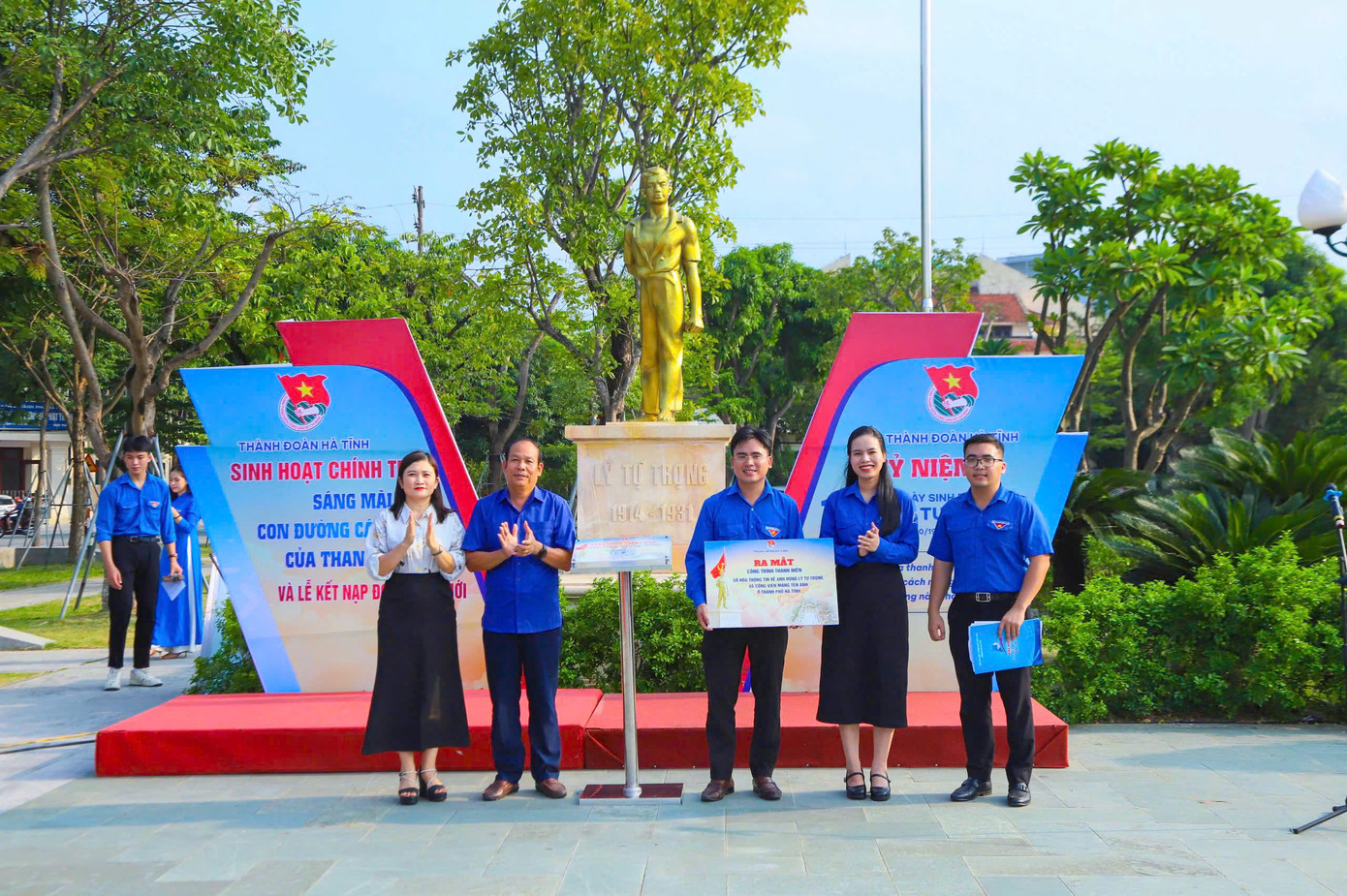 Ra mắt công trình thanh niên “Số hoá thông tin về cuộc đời, sự nghiệp của đồng chí Lý Tự Trọng”. Ảnh: HN Ra mắt công trình thanh niên “Số hoá thông tin về cuộc đời, sự nghiệp của đồng chí Lý Tự Trọng”. Ảnh: HN