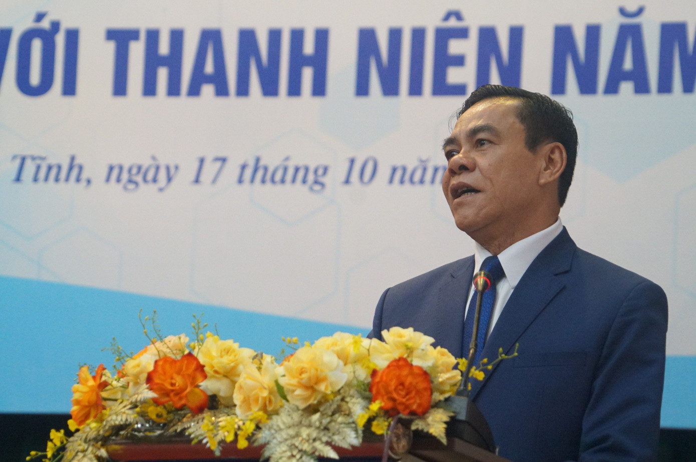 Chủ tịch UBND tỉnh Hà Tĩnh - Võ Trọng Hải phát biểu kết luận hội nghị. Chủ tịch UBND tỉnh Hà Tĩnh - Võ Trọng Hải phát biểu kết luận hội nghị.